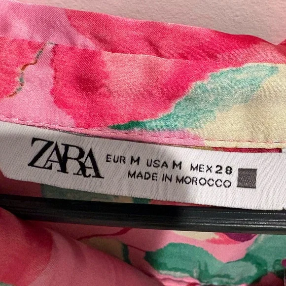 Zara Pink Floral Silky Button Up Blouse Size Medium - Picture 5 of 7